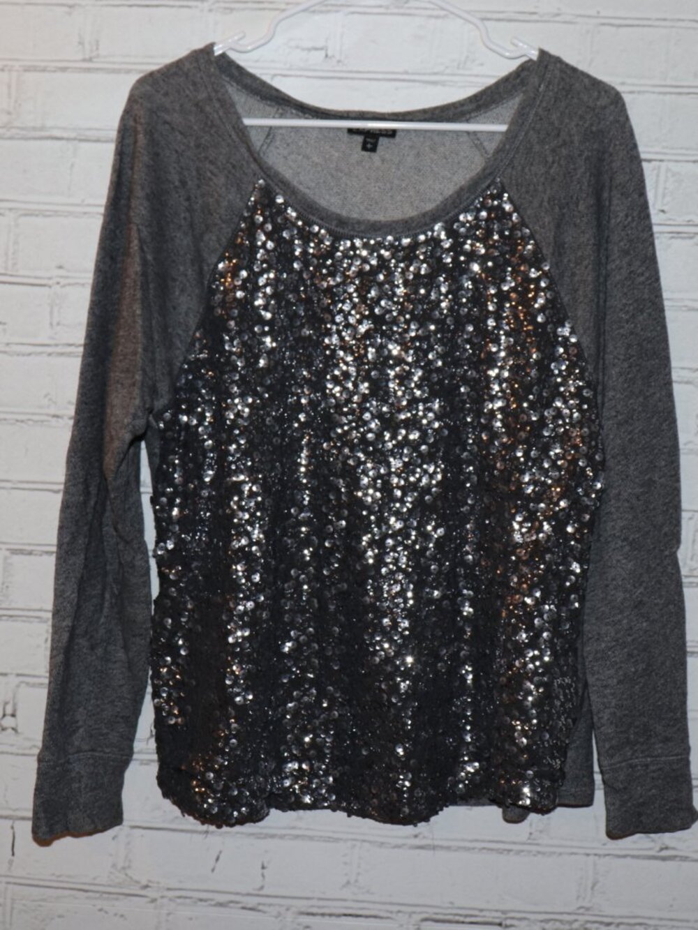 ✨ Express Sequin Front Sweater • Women’s Size Large ✨